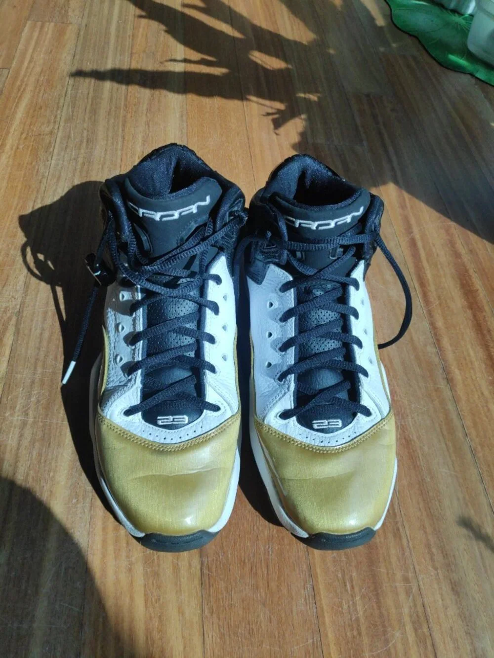 Jordan B'loyal Black Gold Men's 9.5 - Picture 6 of 6